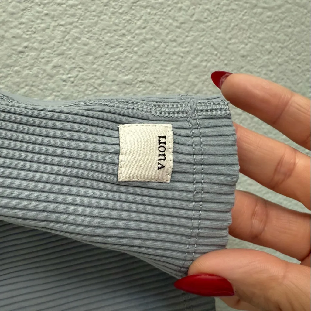 Vuori Rib Crop Tank. Size tag cut off. Fits like a size Small - Image 6