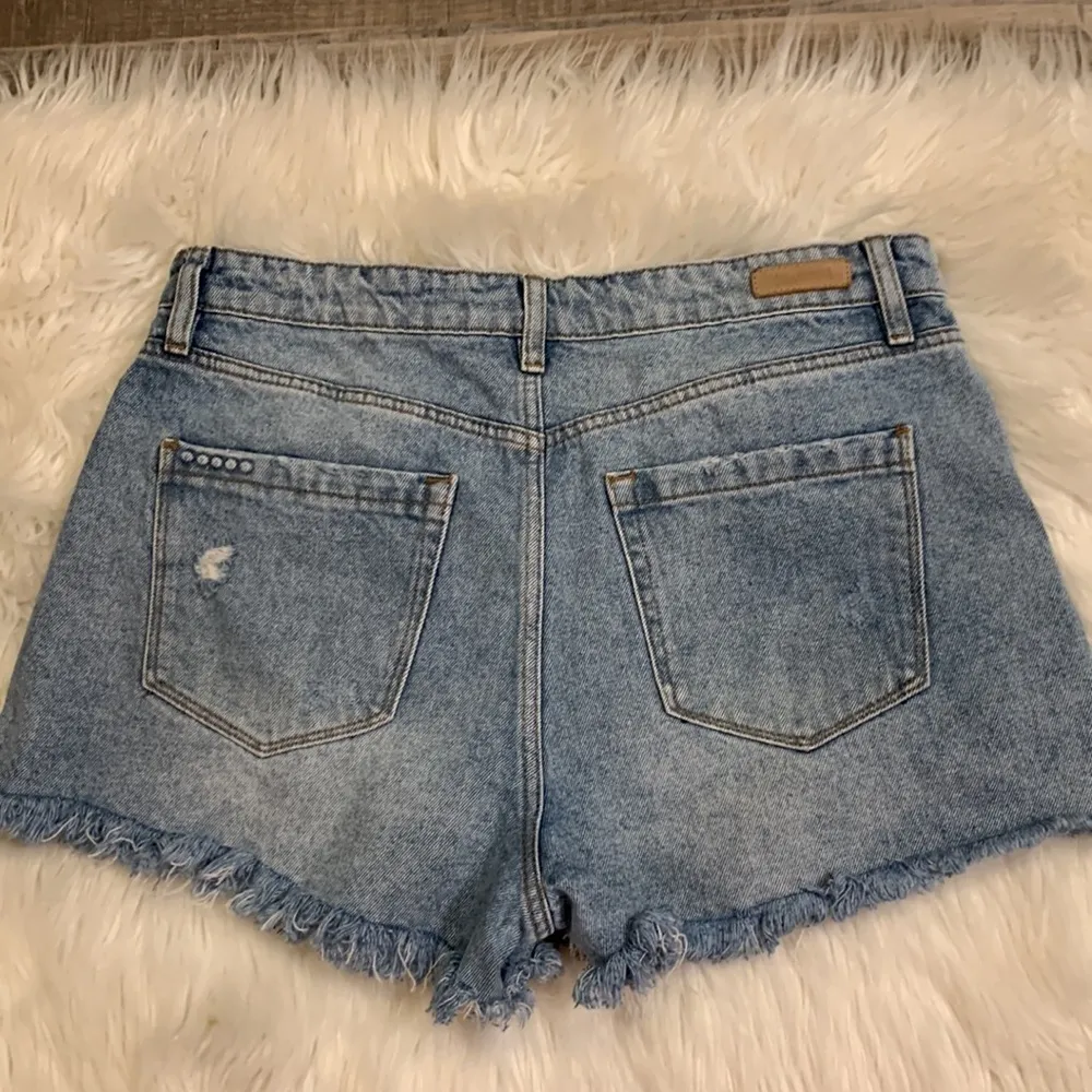 Blank NYC The Barrow high rise distressed denim shorts 30 - Image 8