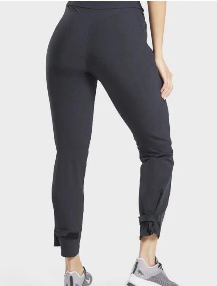 Athleisure Gymshark Hiking Cargo Black Venture Jogger Pants Size Small EUC #1072 - Image 2