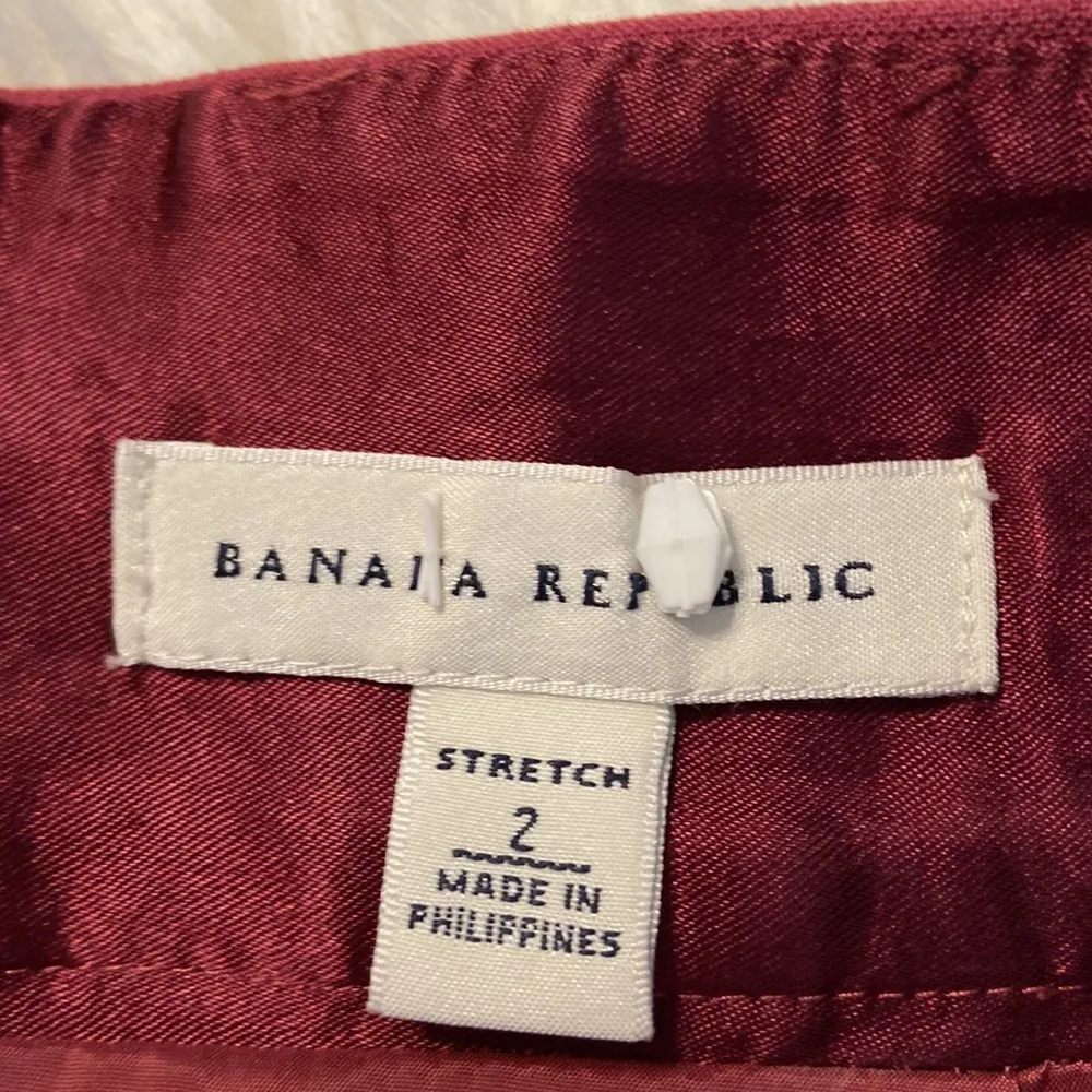 Banana Republic Women skirt size 2 long 21” excellent condition NWOT - Image 7