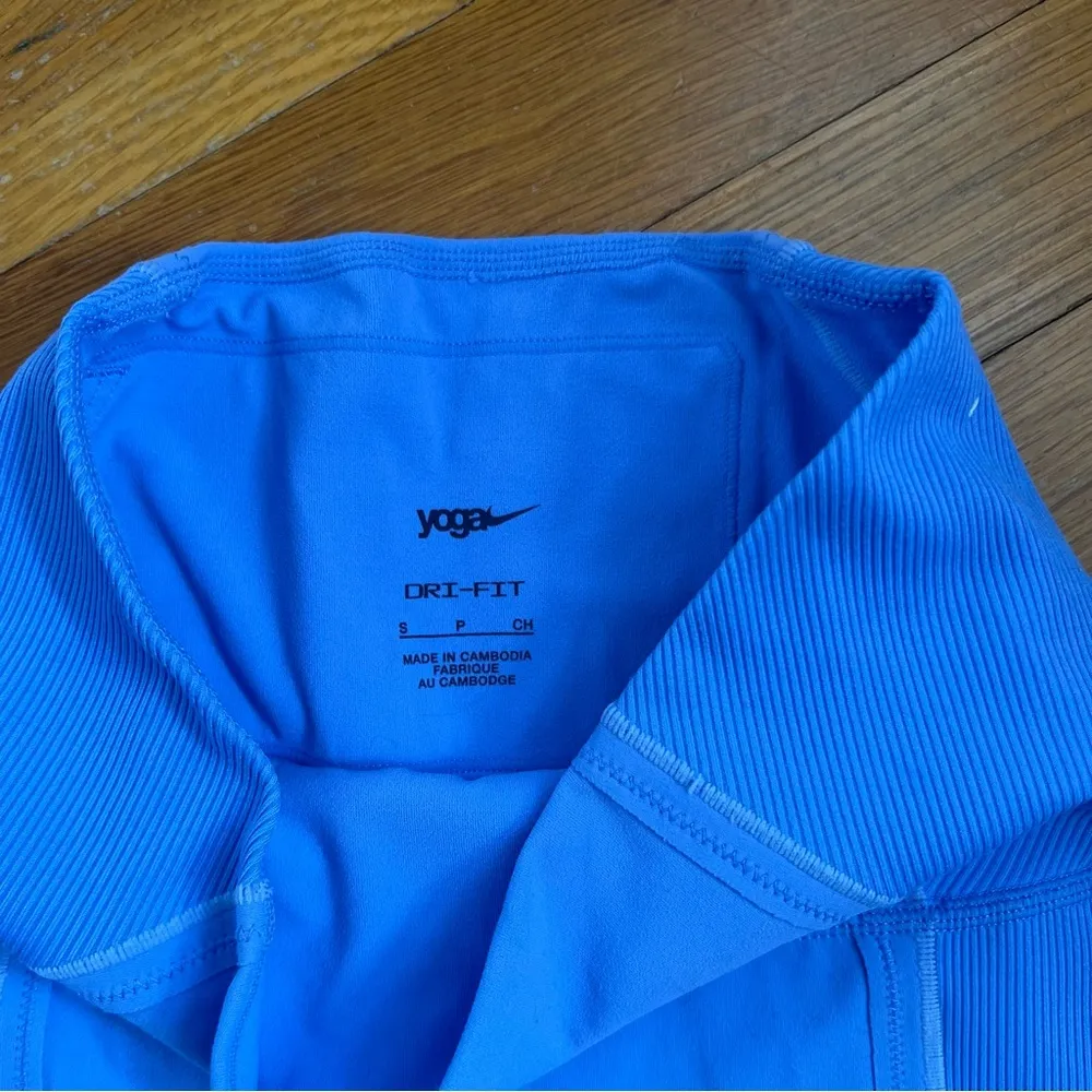 Nike Yoga leggings size S - Image 4