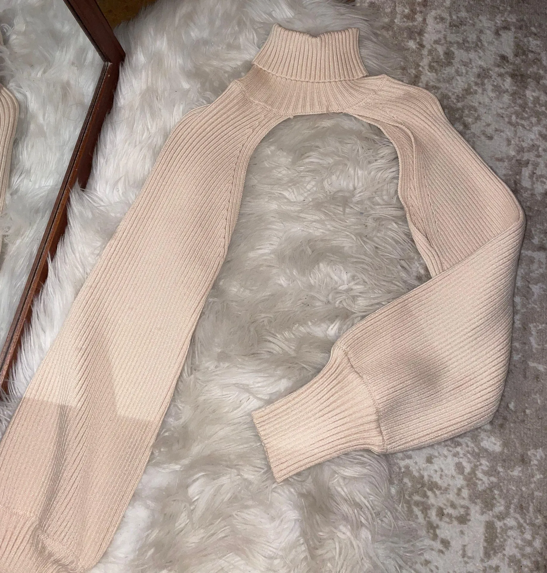 Turtle Neck Sweater Sleeves - Image 3