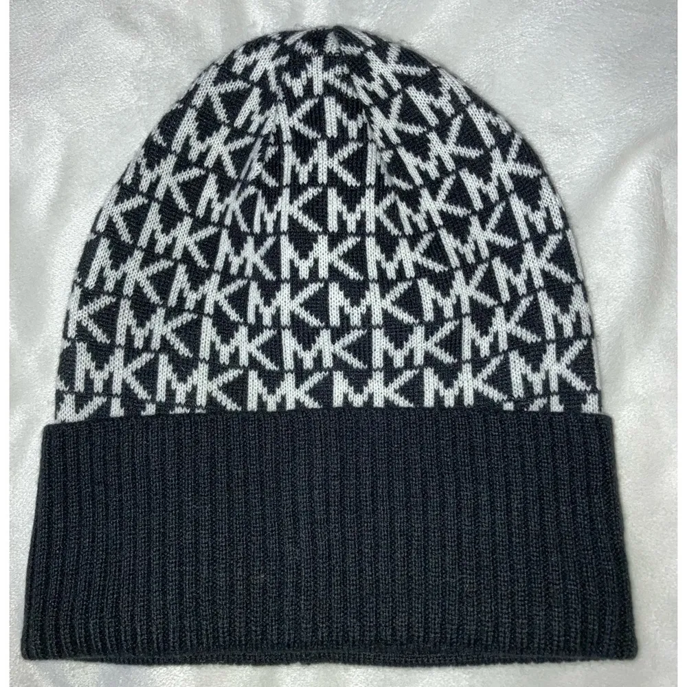 Black/White Logo Beanie Hat - Image 2