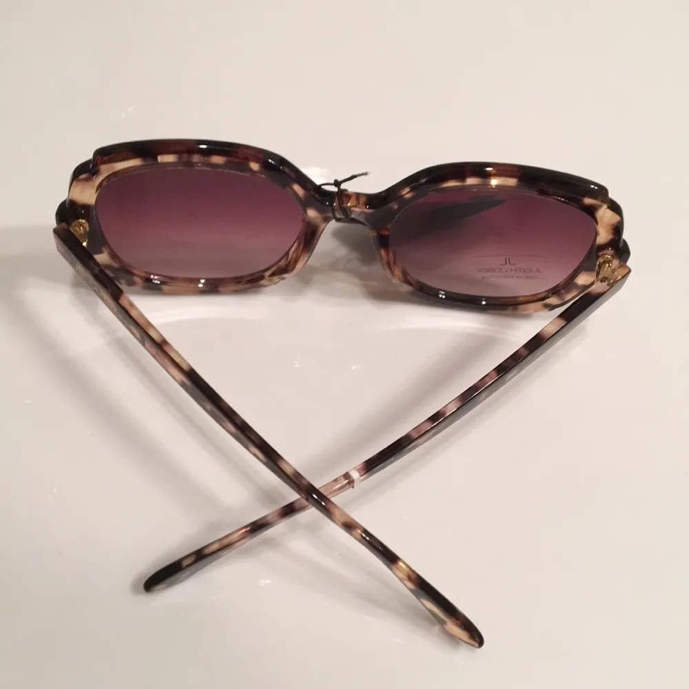 NWT Judith Lieber Tortoise Acrylic Sunglasses - Image 2