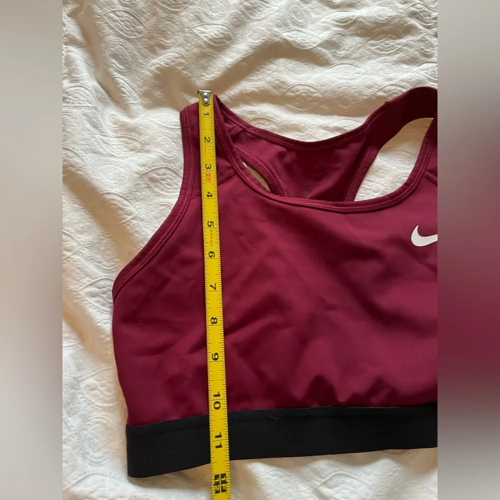 Maroon nike sports bra M - Image 7