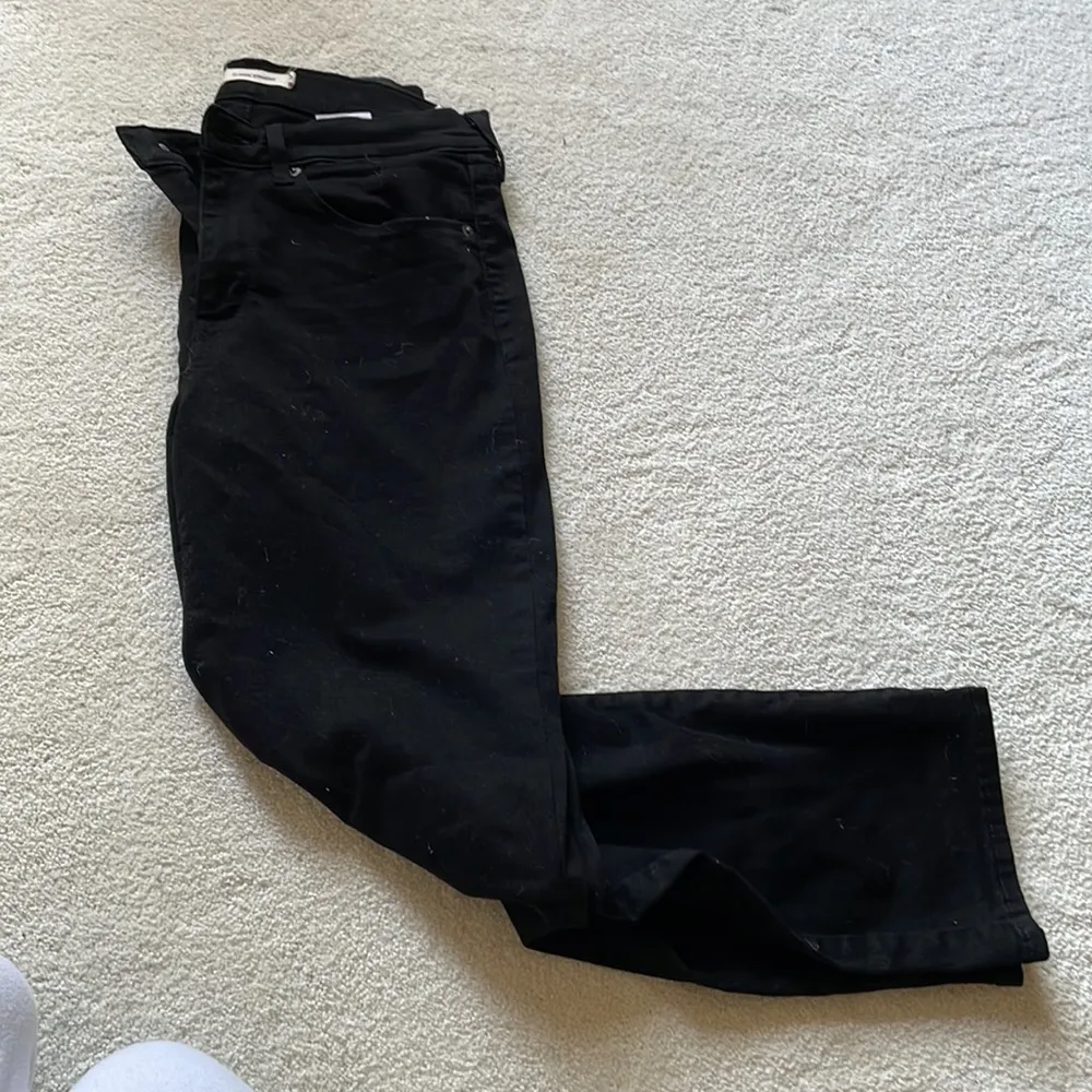 Womens Classic Straight Black Levi Jeans - Image 8