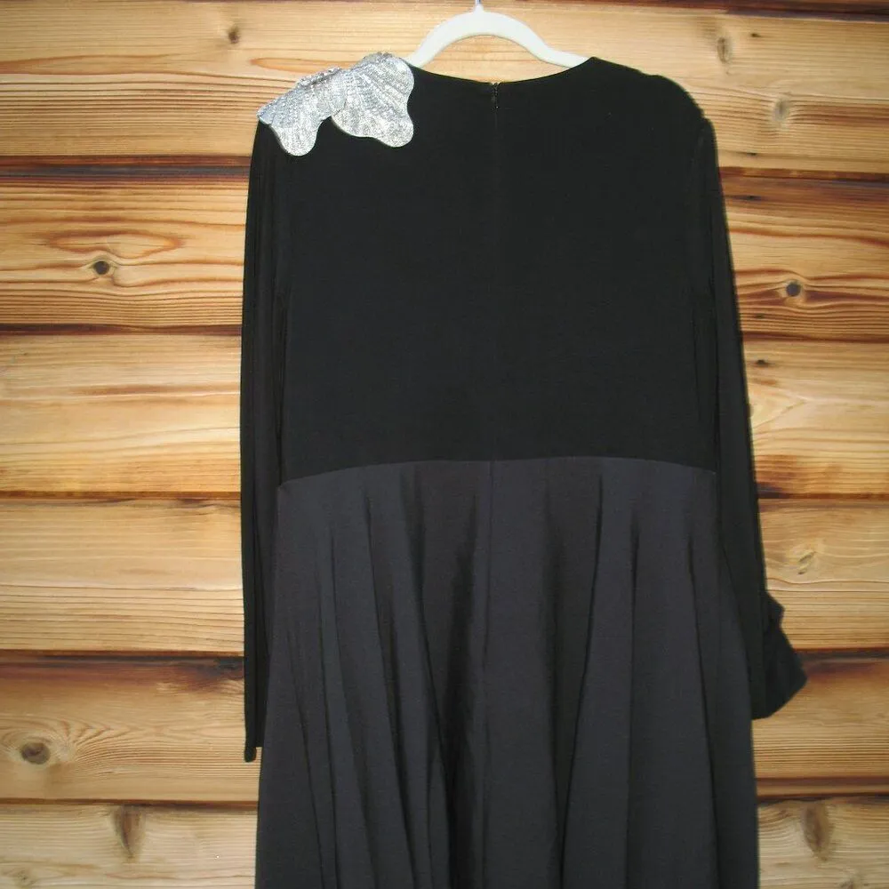 Mac Duggal 11832 Black Long Sleeve Taffeta 3D Flower Ball Gown Dress - Image 12