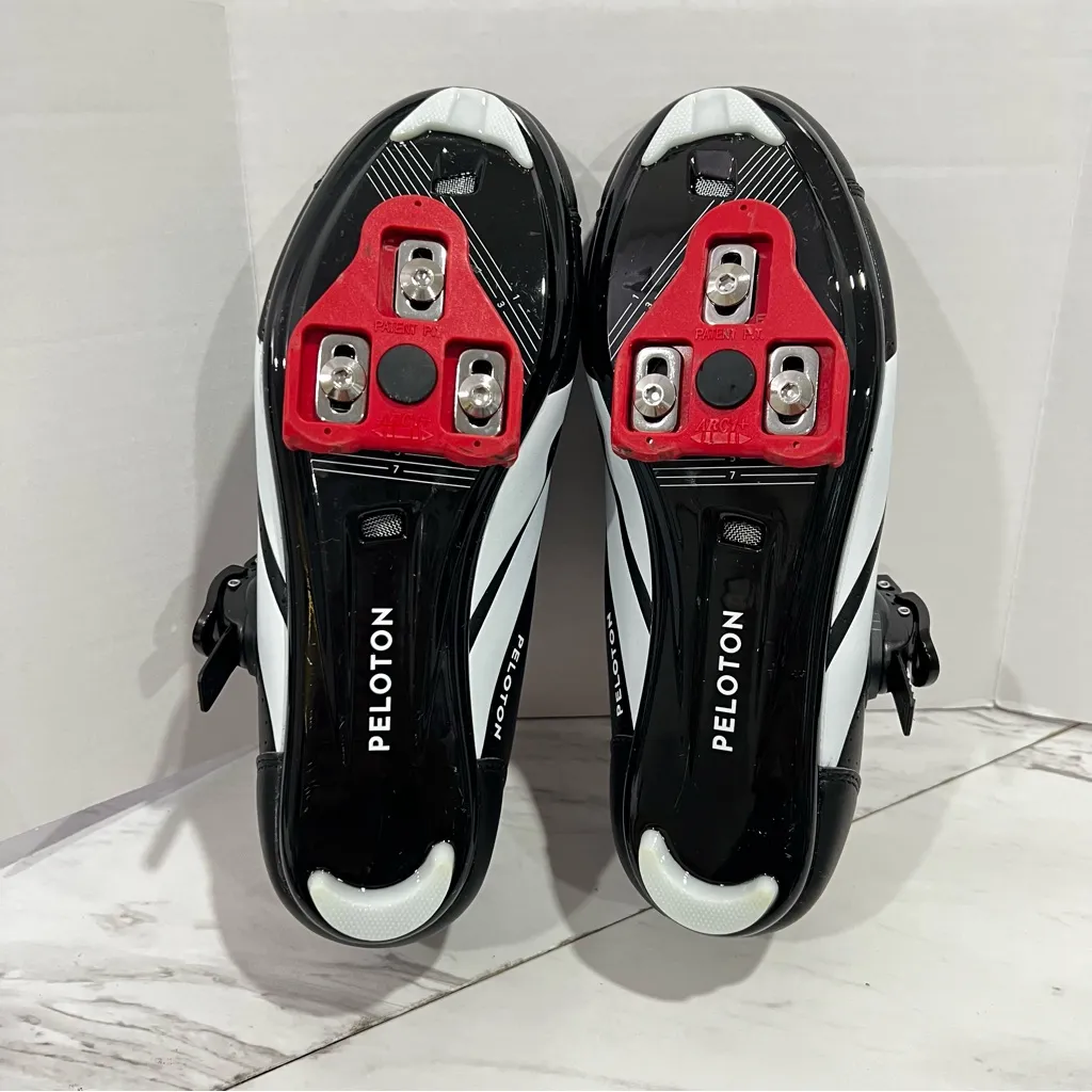 Peloton Cycling Size 39 (8 women 6.5 men) Shoes Black White Red Accents Unisex - Image 12