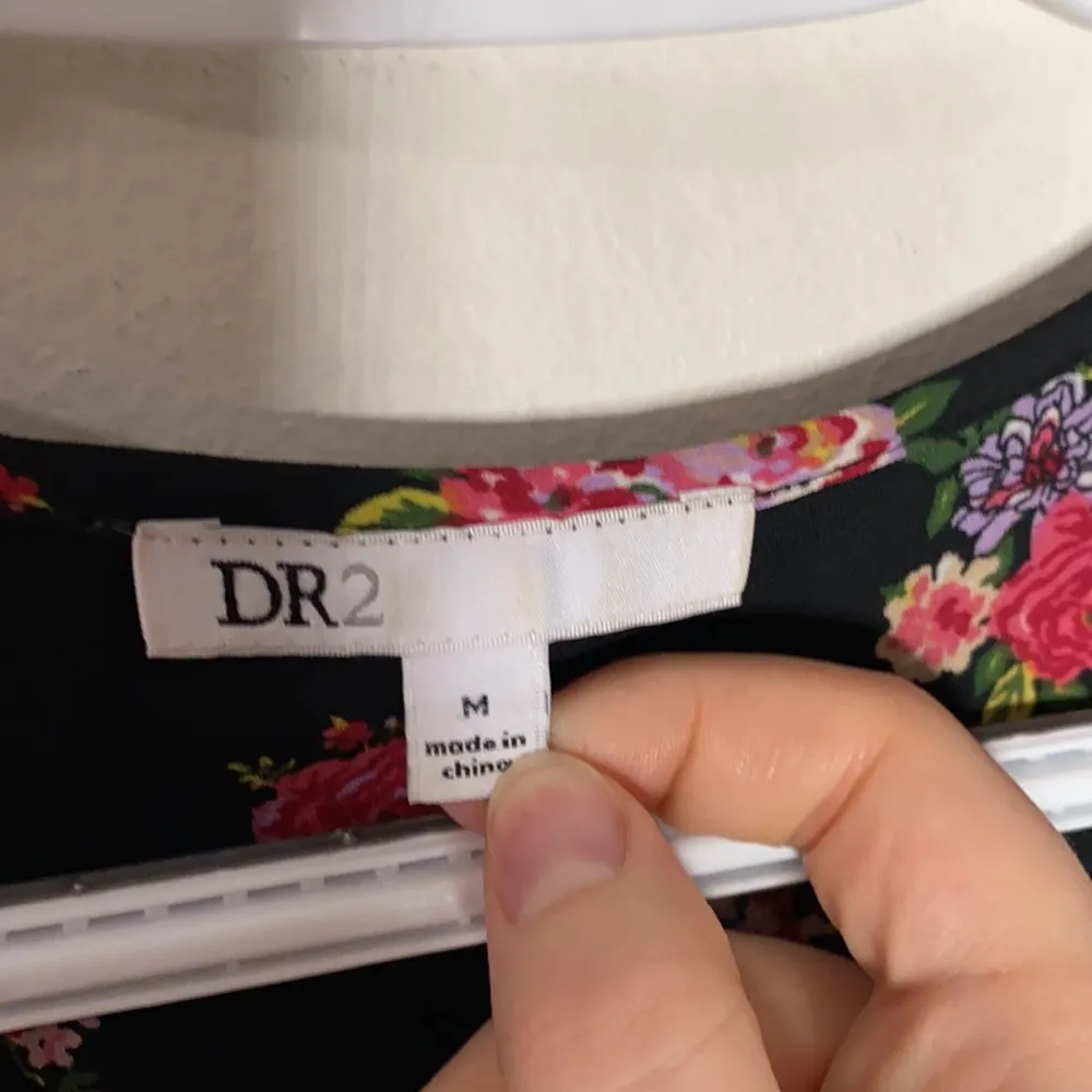 DR2 popover black floral rose print swing blouse size M Size M - Image 8