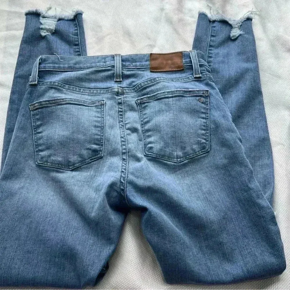 Madewell 9" High-Rise Skinny Jeans in Ontario Wash: Distressed-Hem‎ Editi… - Image 9