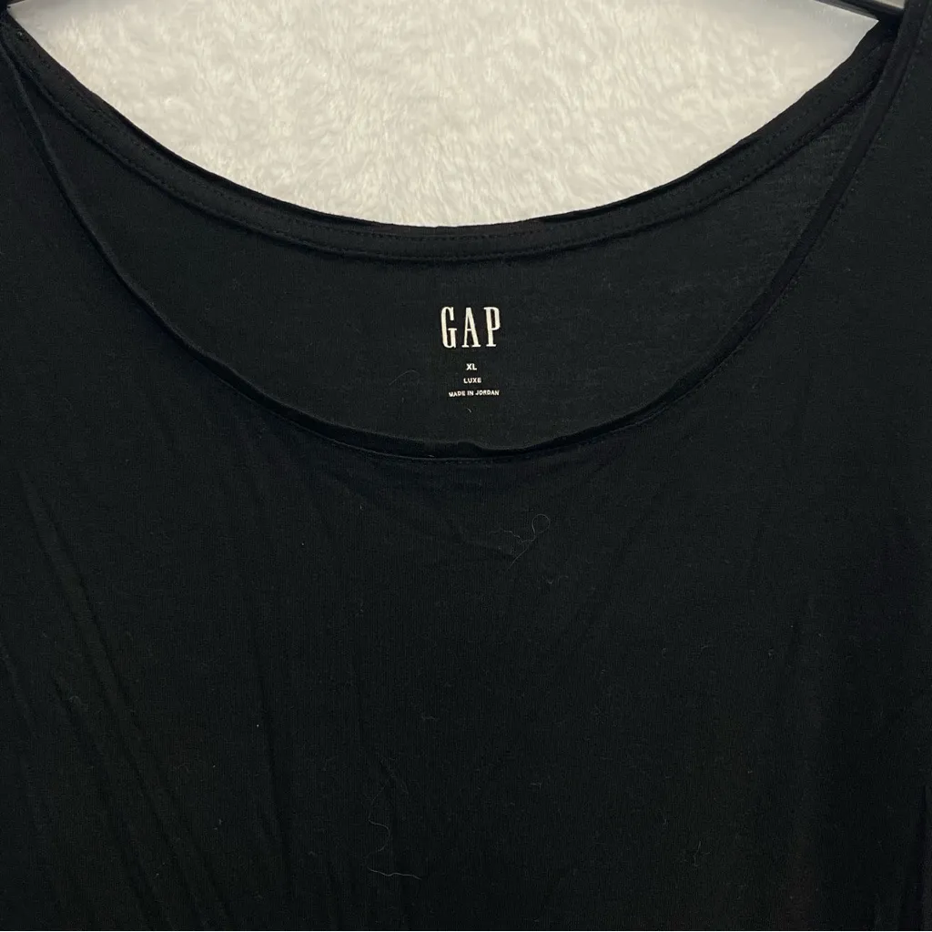 GAP Jet Black Casual Tee - Image 2