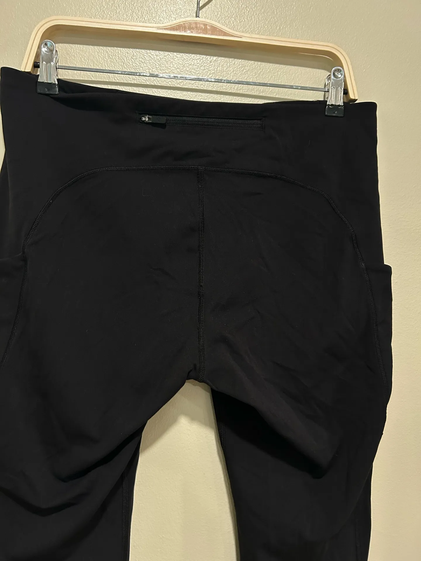 Lululemon size 12 crops  - Image 6