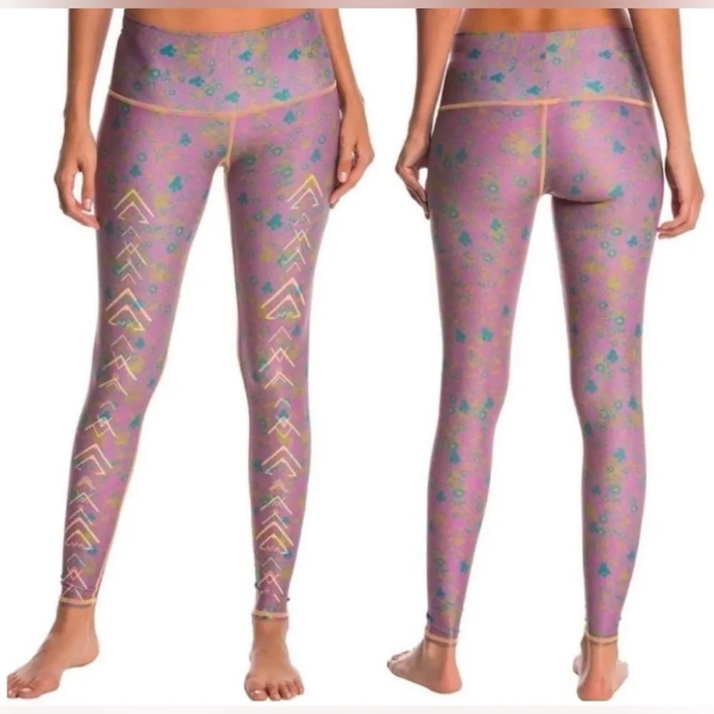 Hot Pant Meadow Size Large - Image 2