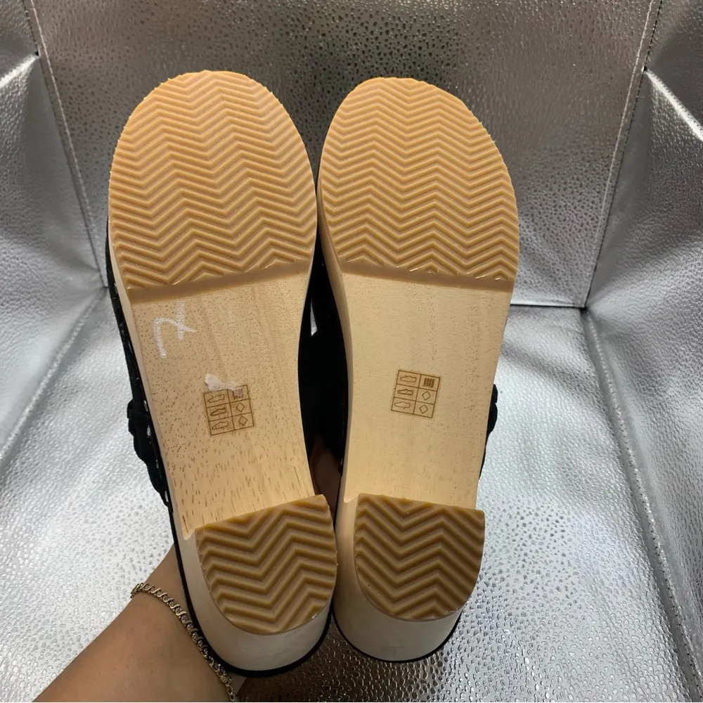 J.Crew Women's Sueded Vegan Leather Clogs Black With Silver Stud Detail 9.5 F7 - Image 9