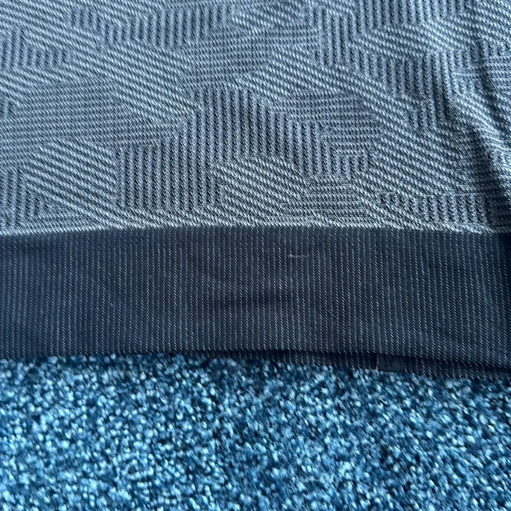 Lululemon Swiftly Breathe Short Sleeve Camo
Vented Camo Black / Asphalt Grey - Image 8