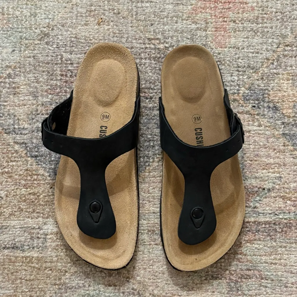 Cushionaire Leah Cork Footbrd Thong Sandals in Black - Image 6