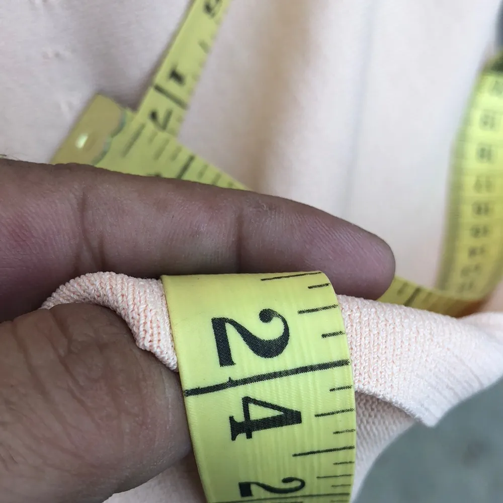 💜Light peach colored top with black embroidery Pink - Image 6