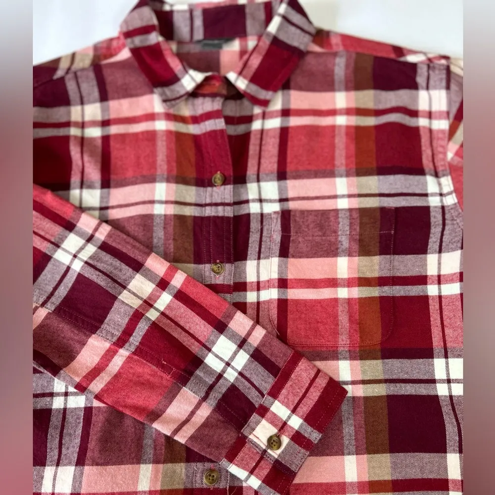 Eddie Bauer Women Small Flannel ButtonDown Long sleeve 100% Cotton Flannel Plaid - Image 13