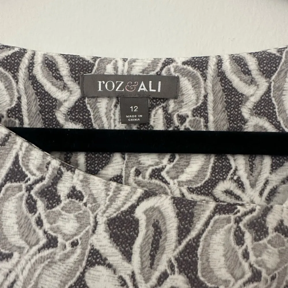 Roz  & Ali SZ 12 Gray Dress - Image 7