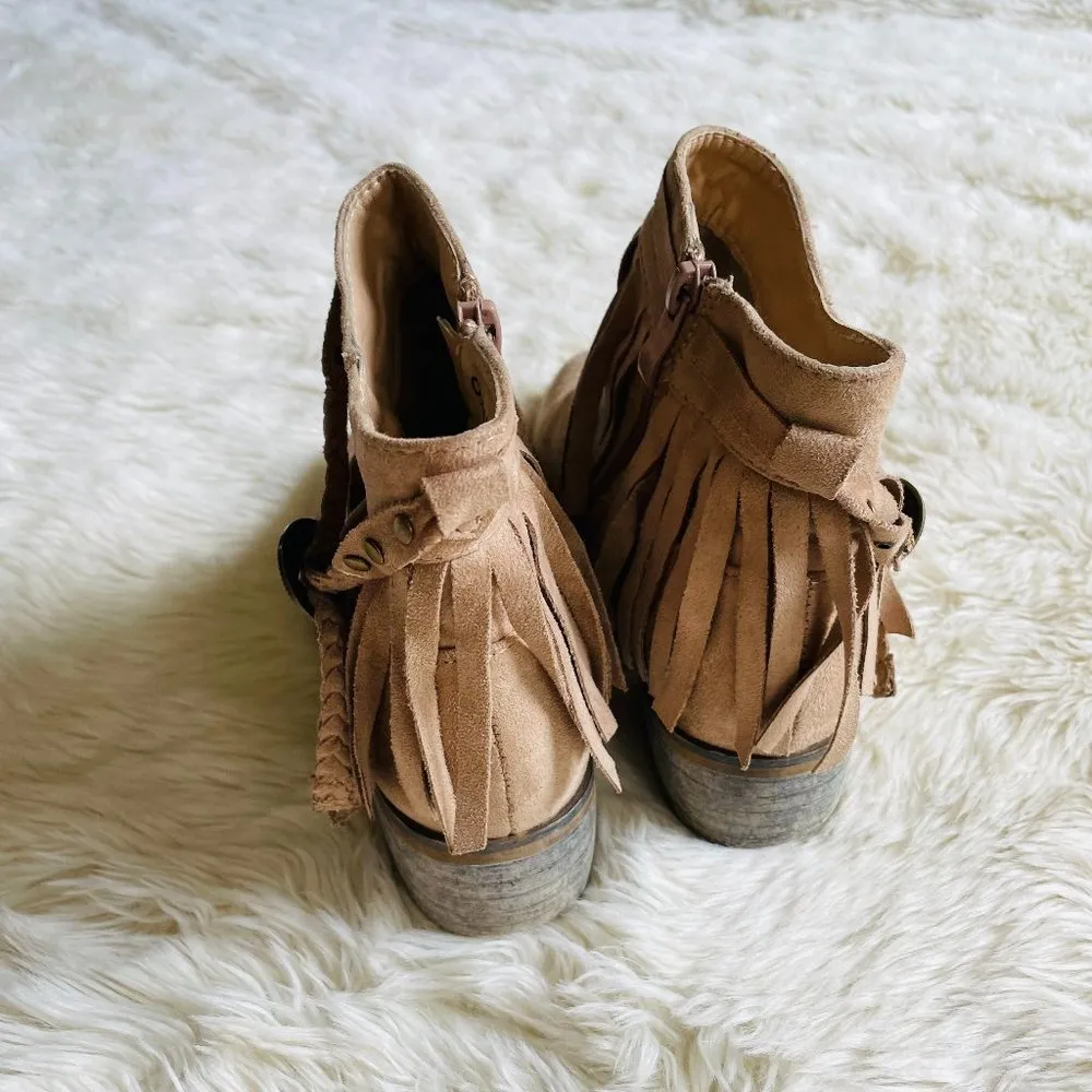 Lov Mark Country 1 Taupe Suede Booties Fringe Size 6 Tan - Image 4
