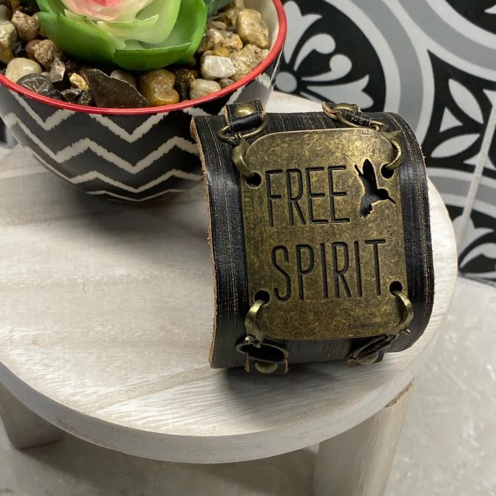 Artisan 'FREE SPIRIT' Leather cuff - Image 6