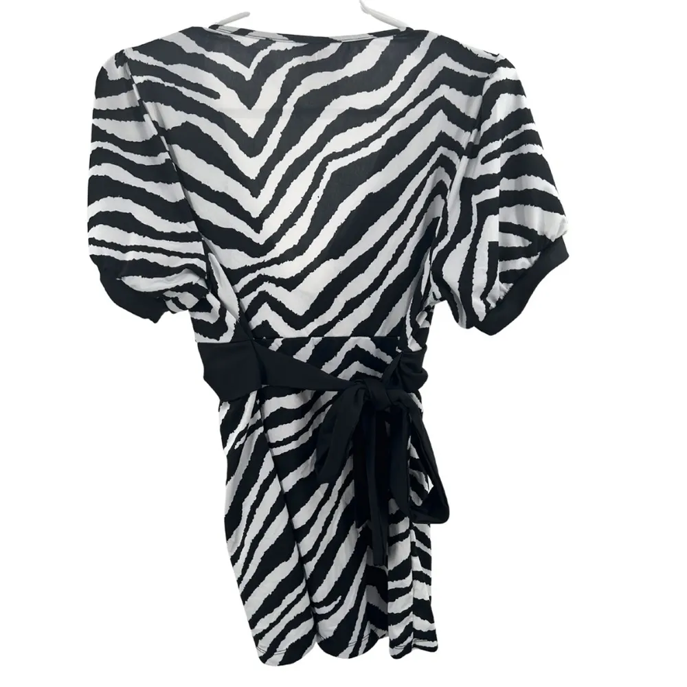 L8teR Black White zebra babydoll Y2K Tie back short sleeve top XL flowy animal - Image 2
