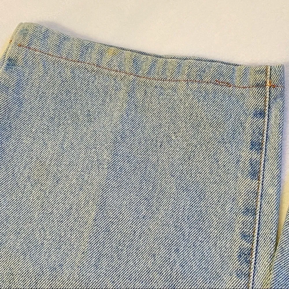 Vintage Calvin Klein Jeans Easy Fit Zipper Fly Jeans Denim 10 Short - Image 7