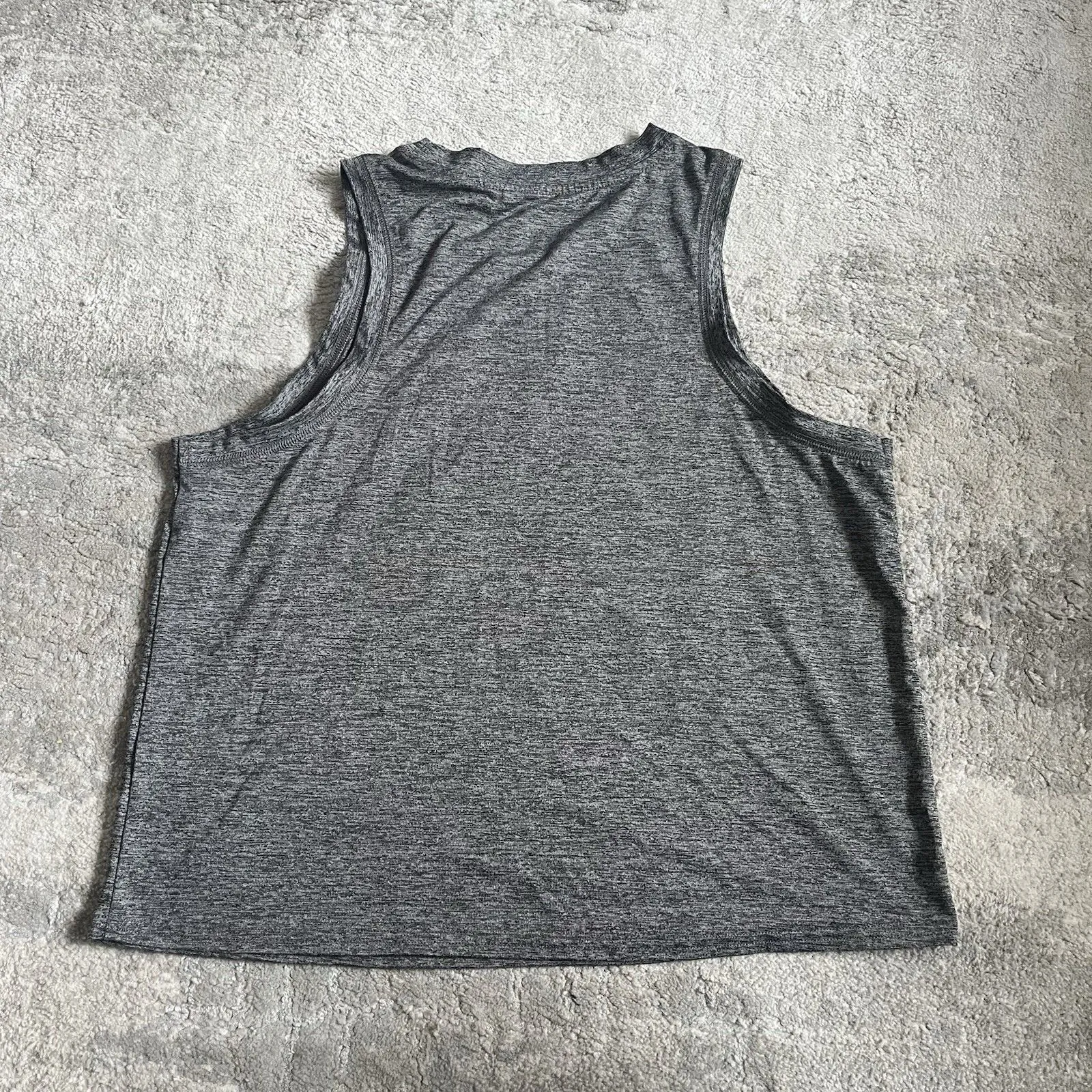 Quince Tank Top Womens Medium Heather Gray Sports Athletic Sleeveless - Image 3