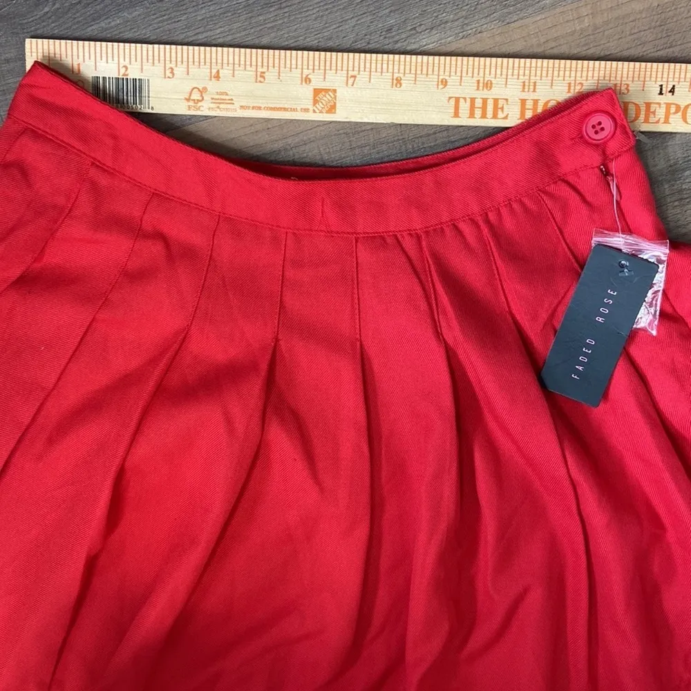 Faded Rose Women’s Red Pleated Mini Skirt Size Medium NWT - Image 7