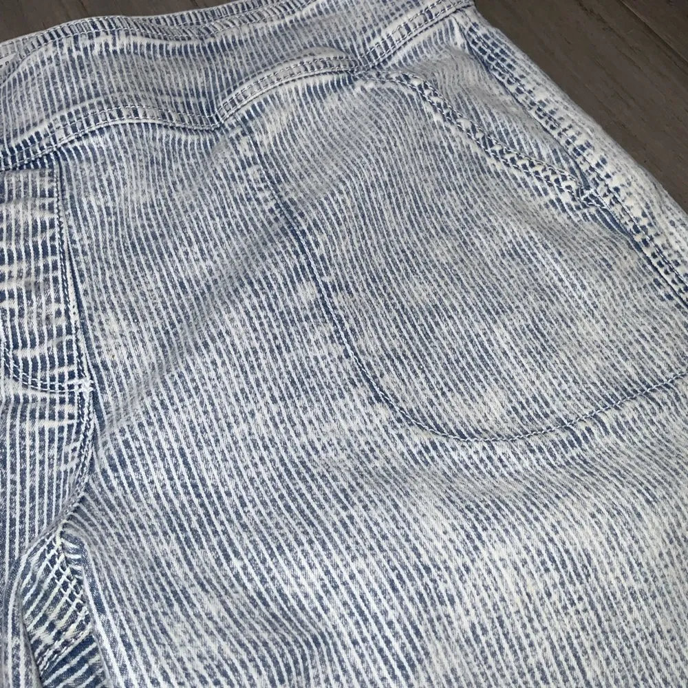 Westbound Blue~White Striped Stretchy Pull On Casual Modest Shorts Pockets 14P - Image 6