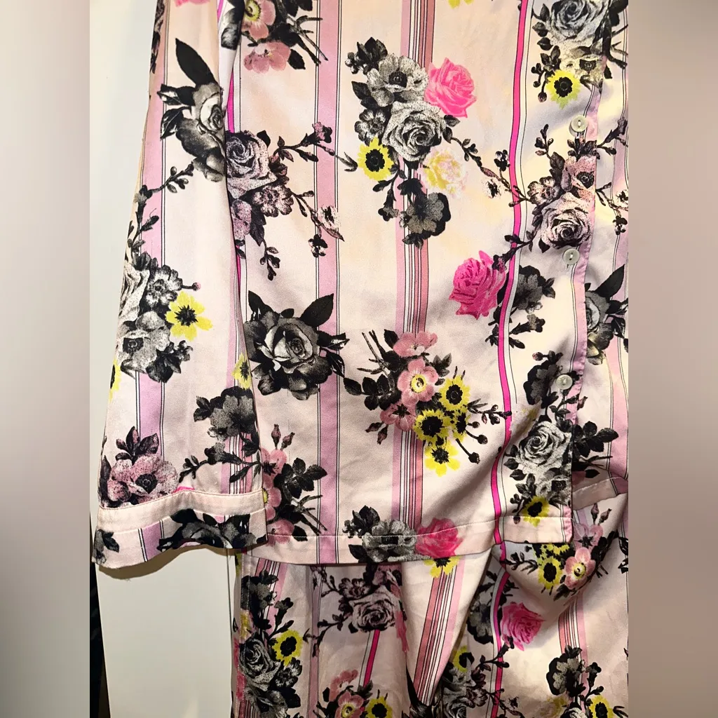 Victoria's Secret Satin Rose Pajama Set - Image 12
