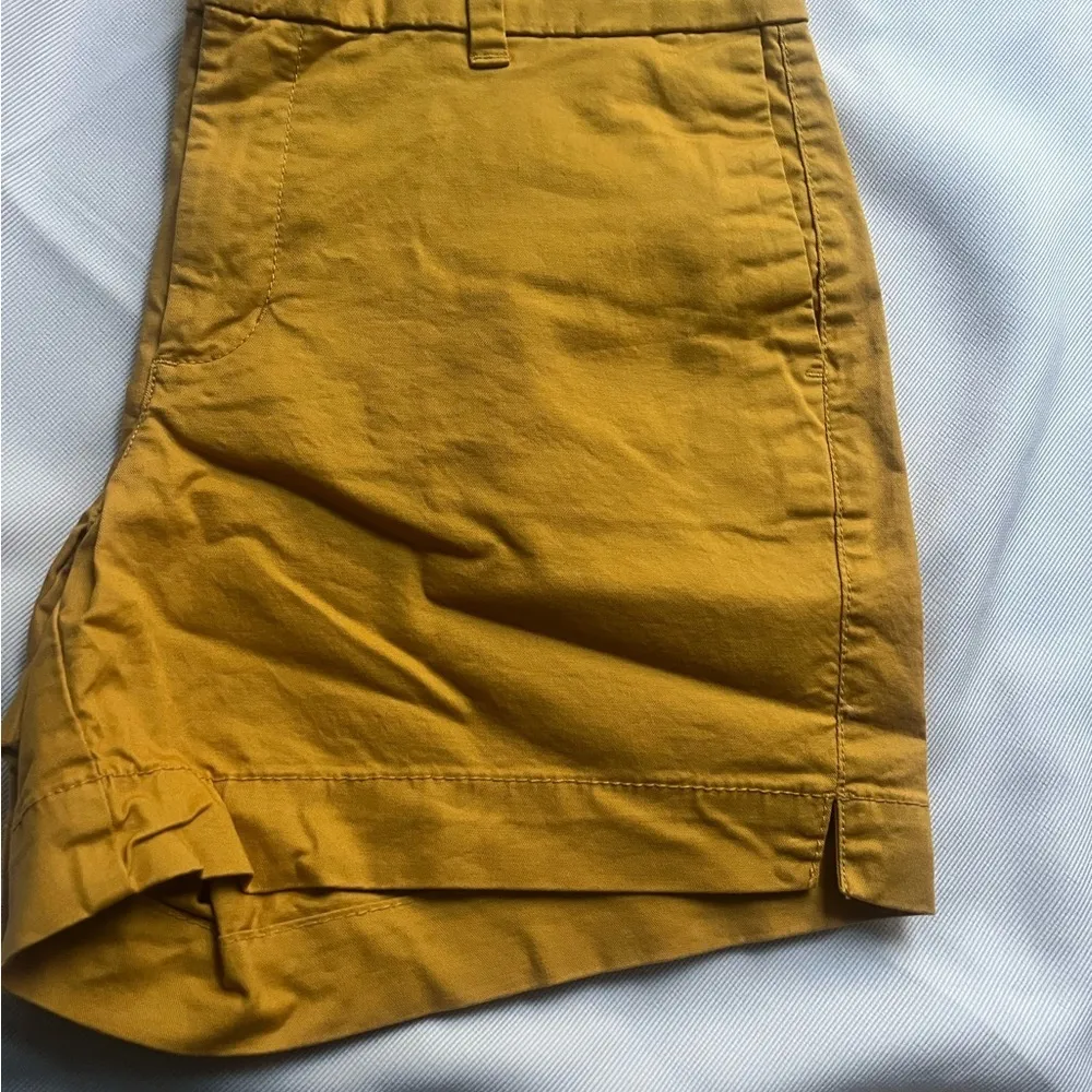 Old Navy women’s Yellow Flat Front Shorts Casual Lightweight Design - Image 3