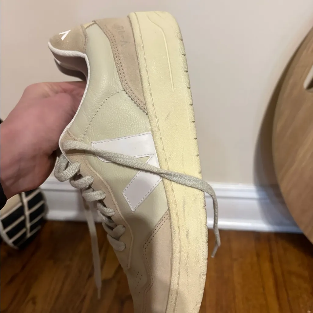 NWT Veja Sneakers v-90 - Image 4