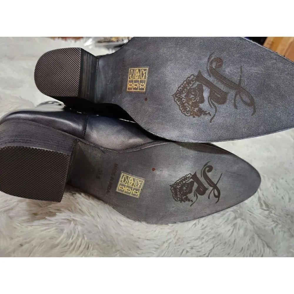 Free People Studded Charm Double V Ankle Boots Size 8.5 - Image 9