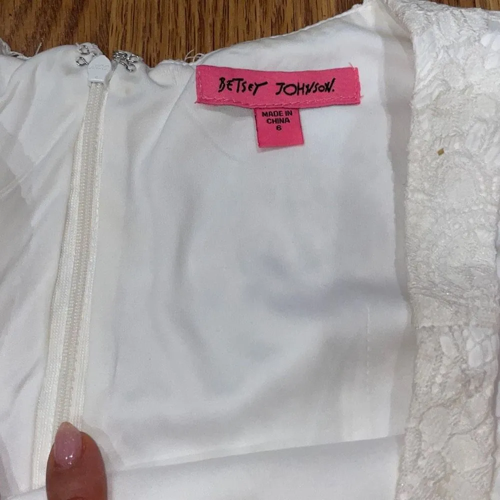 Betsey Johnson Betsy Johnson white lace midi dress size 6 - Image 9