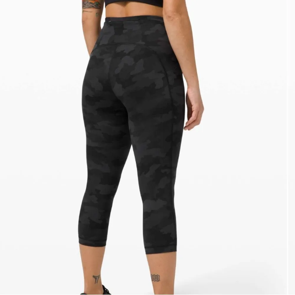 Lululemon Swift Speed High-Rise Crop 21” Heritage 365 Camo Deep Coal Leggings 0 - Image 3