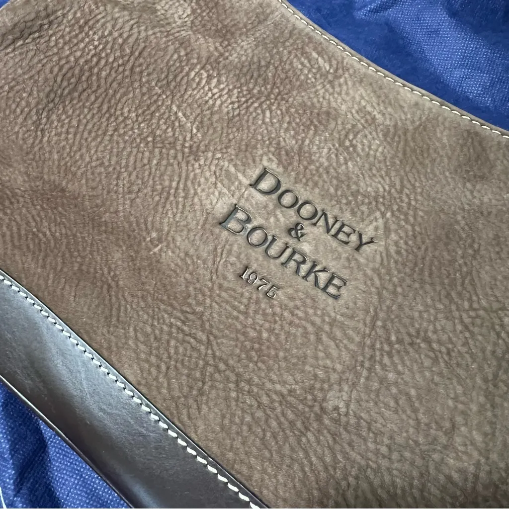 Dooney & Bourke Brown Leather and Suede Slouch Bag vintage - Image 16