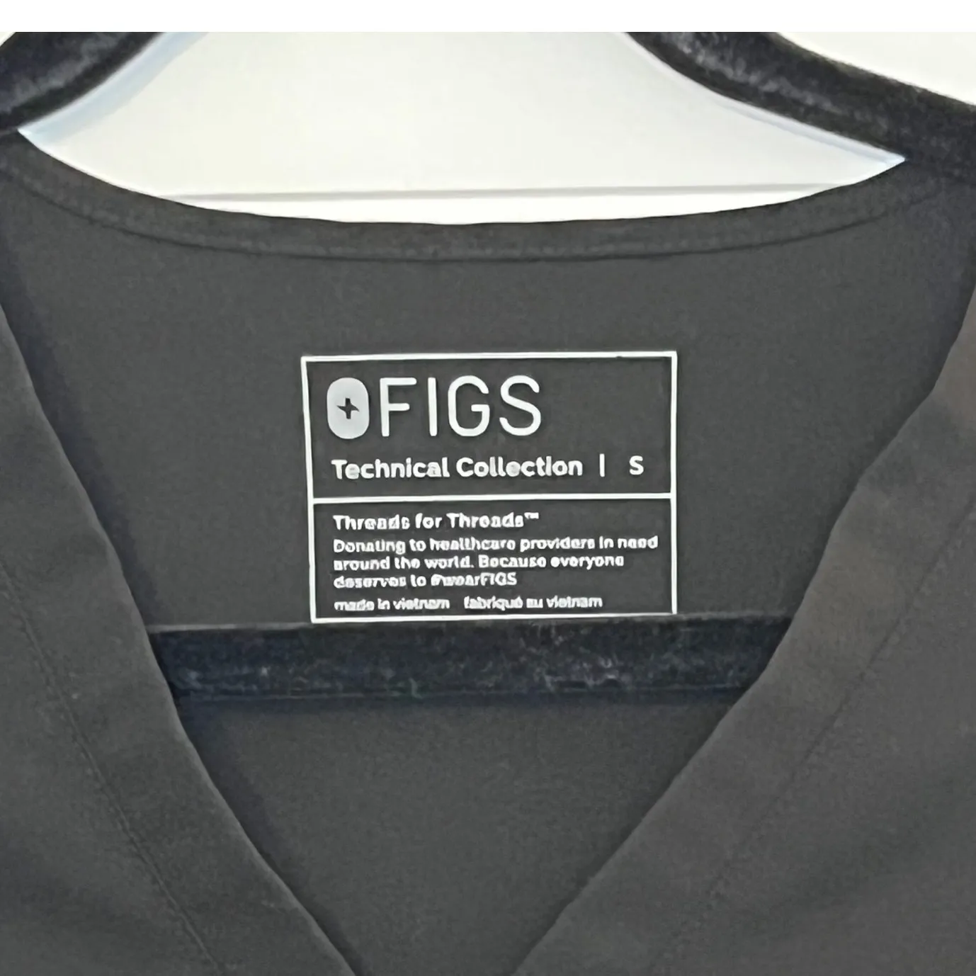 FIGS  Black V Neck Scrub Top Technical Collection Womens Size Small - Image 5