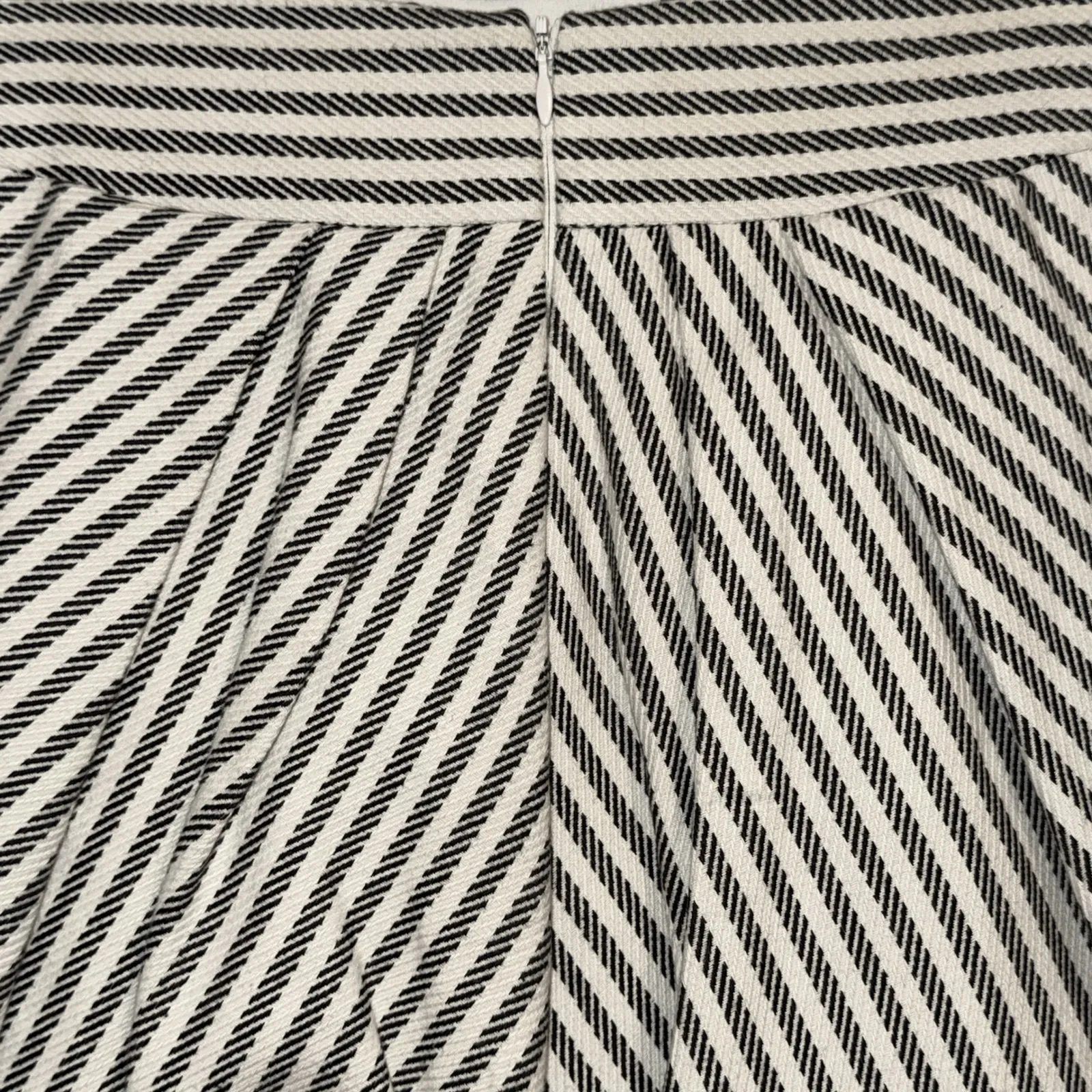ANTHROPOLOGIE EVA FRANCO Kenley Black White‎ Tulip Balloon Skirt EUC Size 0 - Image 6