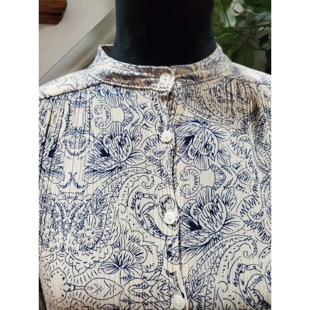 Blu Heaven Women's White Blue Paisley Rayon Long Sleeve Button Down Shirt Medium - Image 2