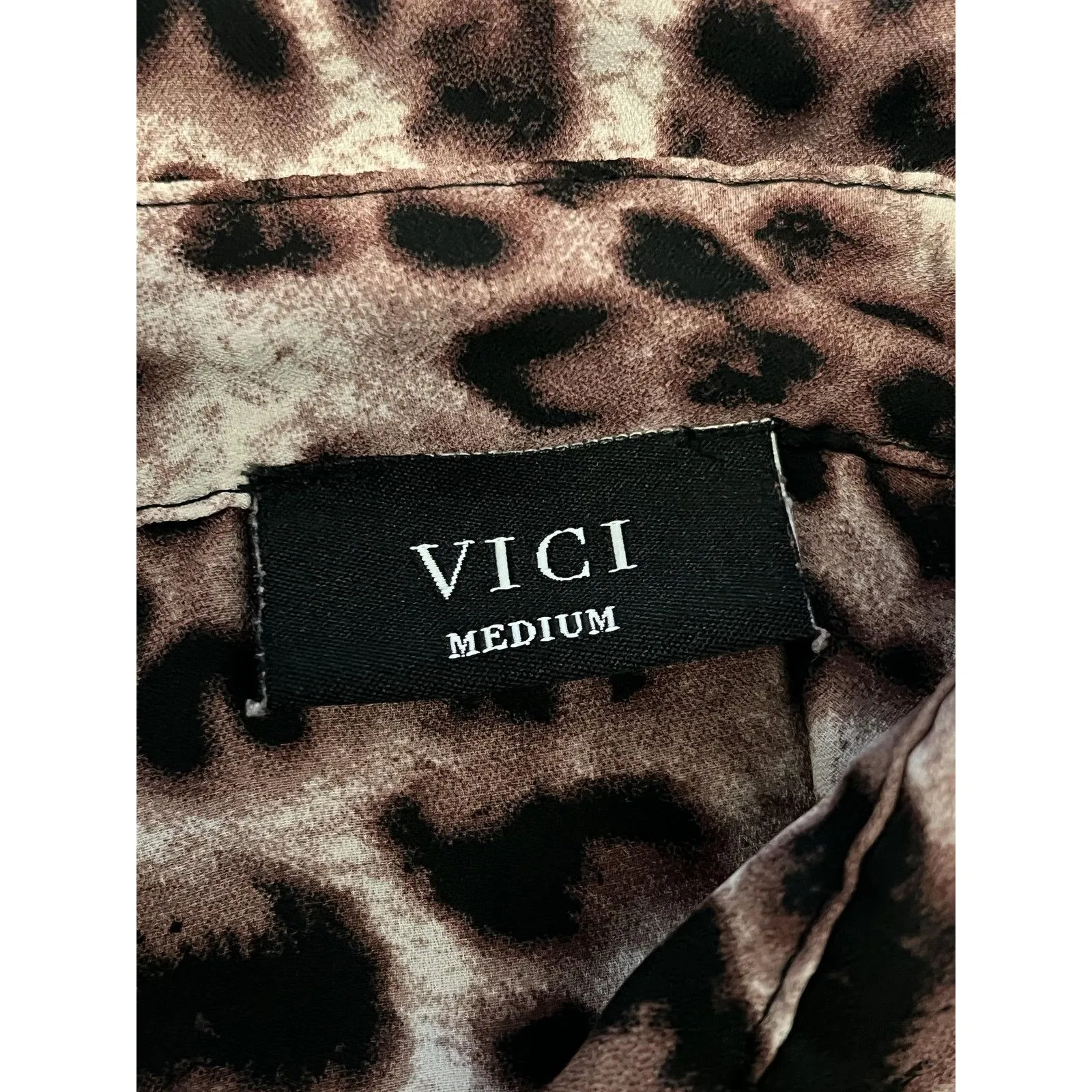 VICI Shirt Womens Medium Brown Black Leopard Print Button Down Long Sleeve Top - Image 8