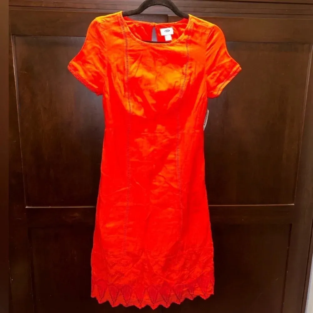 Old Navy Eyelet Red Short Sleeve Midi Dress NWT XS Business Casual - Image 2