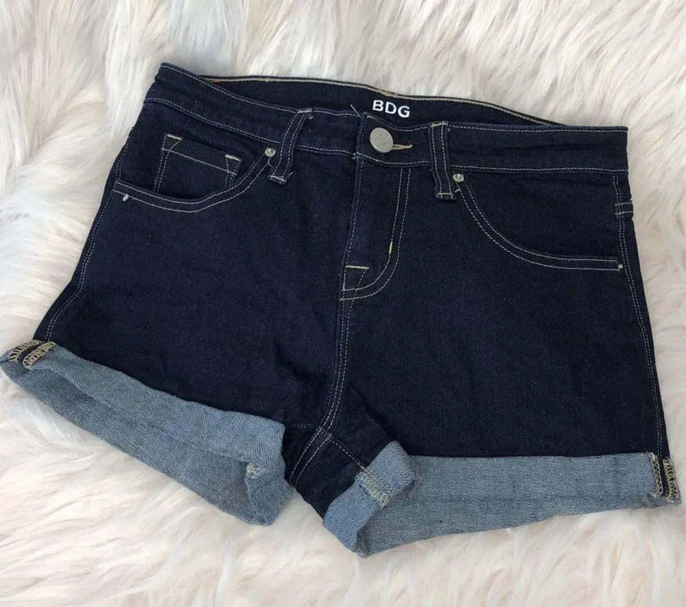 BDG Urban Outfitters Mid Rise Alexa Shortie Denim Dark Wash Jean Shorts size 26 - Image 10