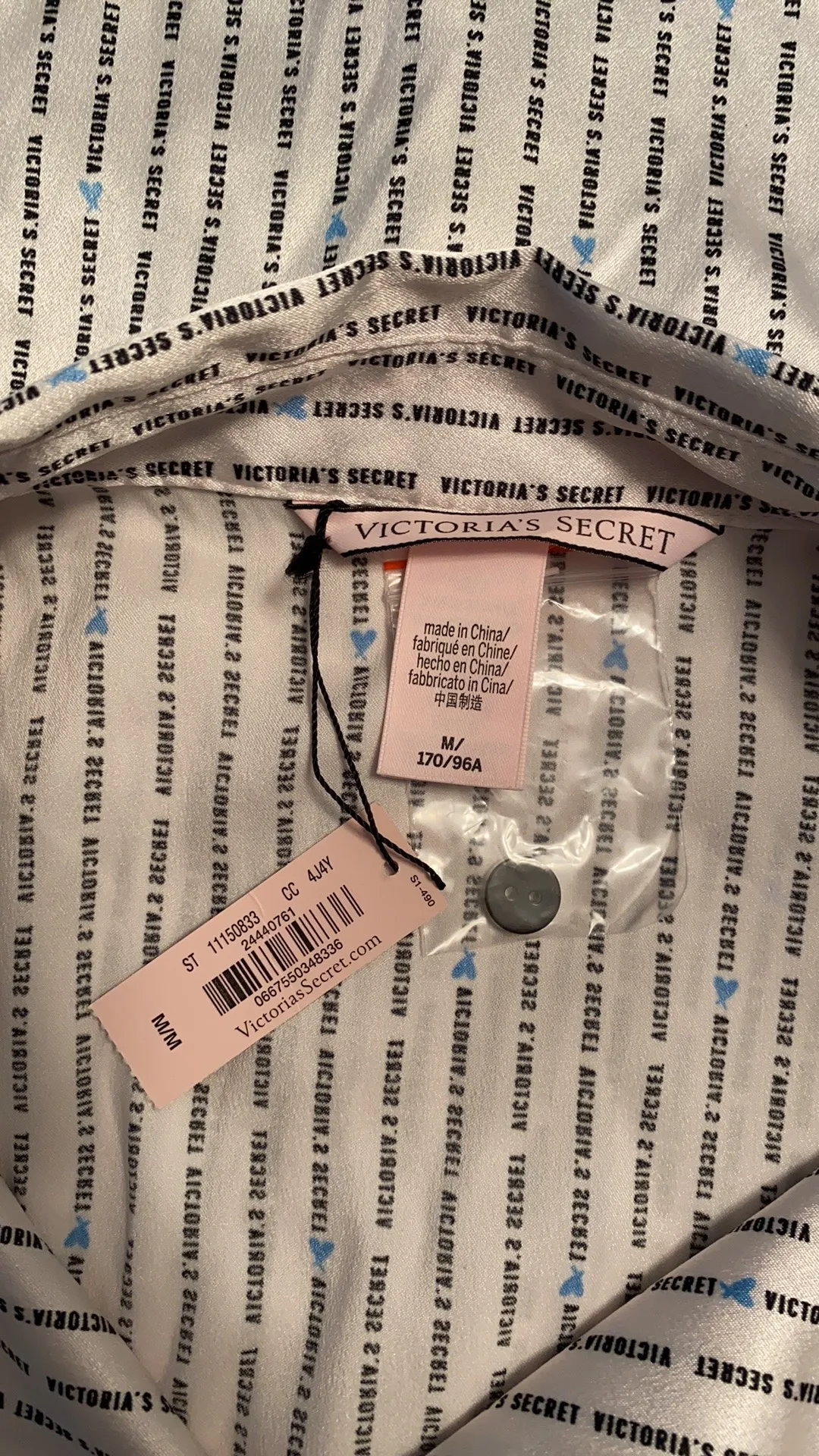 Victoria’s Secret button down sleep shirt Sz Med - Image 2