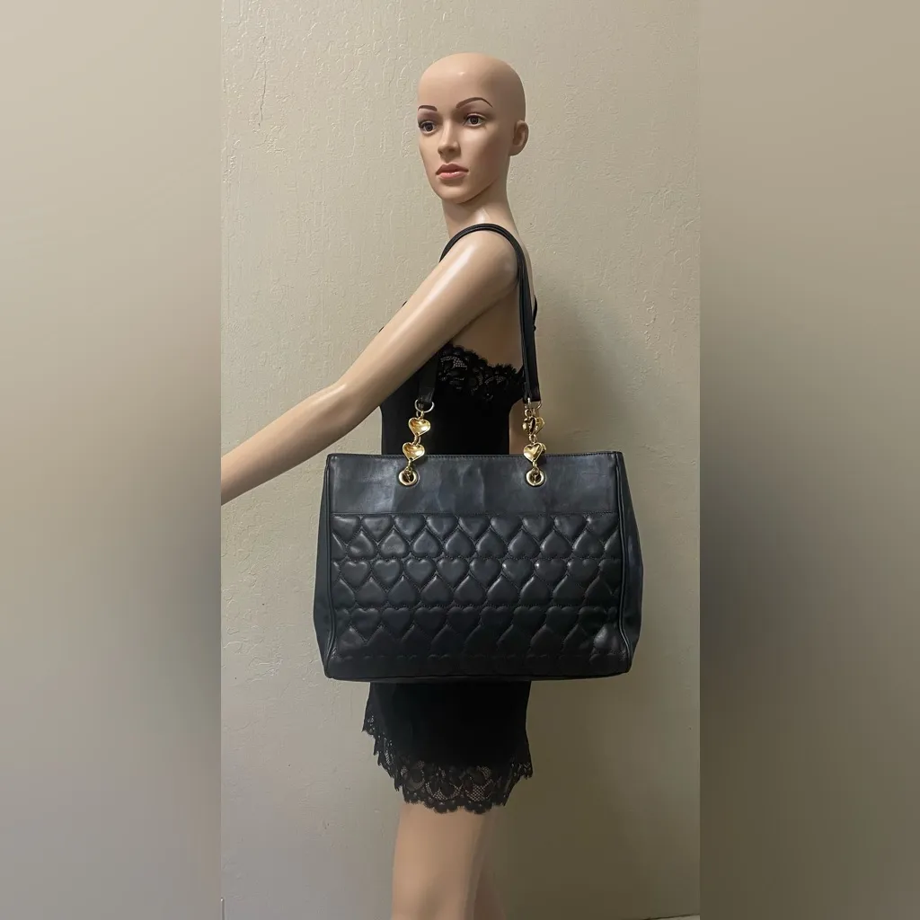 Moschino Elegant Black Quilted Leather Tote Bag - Image 4