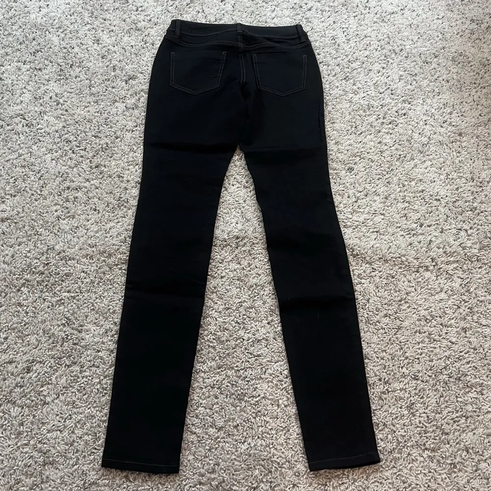 NEW The Limited 917 Low Rise Skinny Jeans Denim Black Dark Wash Size 2 Stretchy - Image 2
