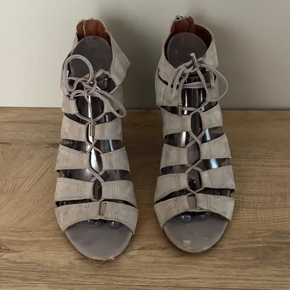 Donald Pliner Sandals Jeisa Lace Up Gladiator Snakeskin Heels Open Toe Shoes 7.5 Gray - Image 3