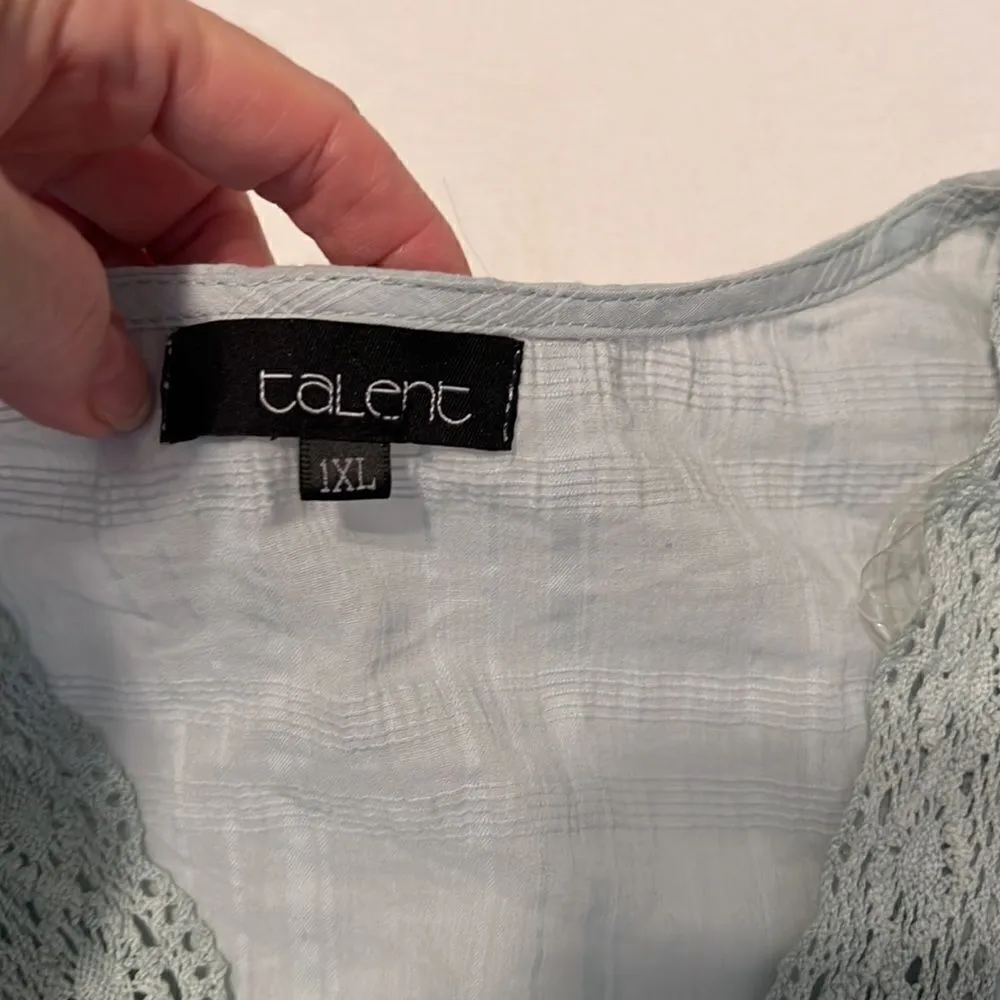 NWT talent size 1X light green puff sleeve lace detail elastic waist crop top - Image 3