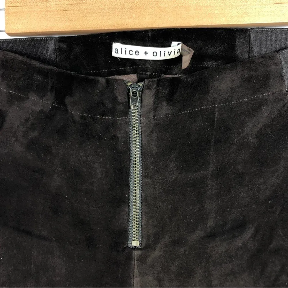 Alice + Olivia Suede Lamb Leather  Brown Skinny Pants 6 - Image 5