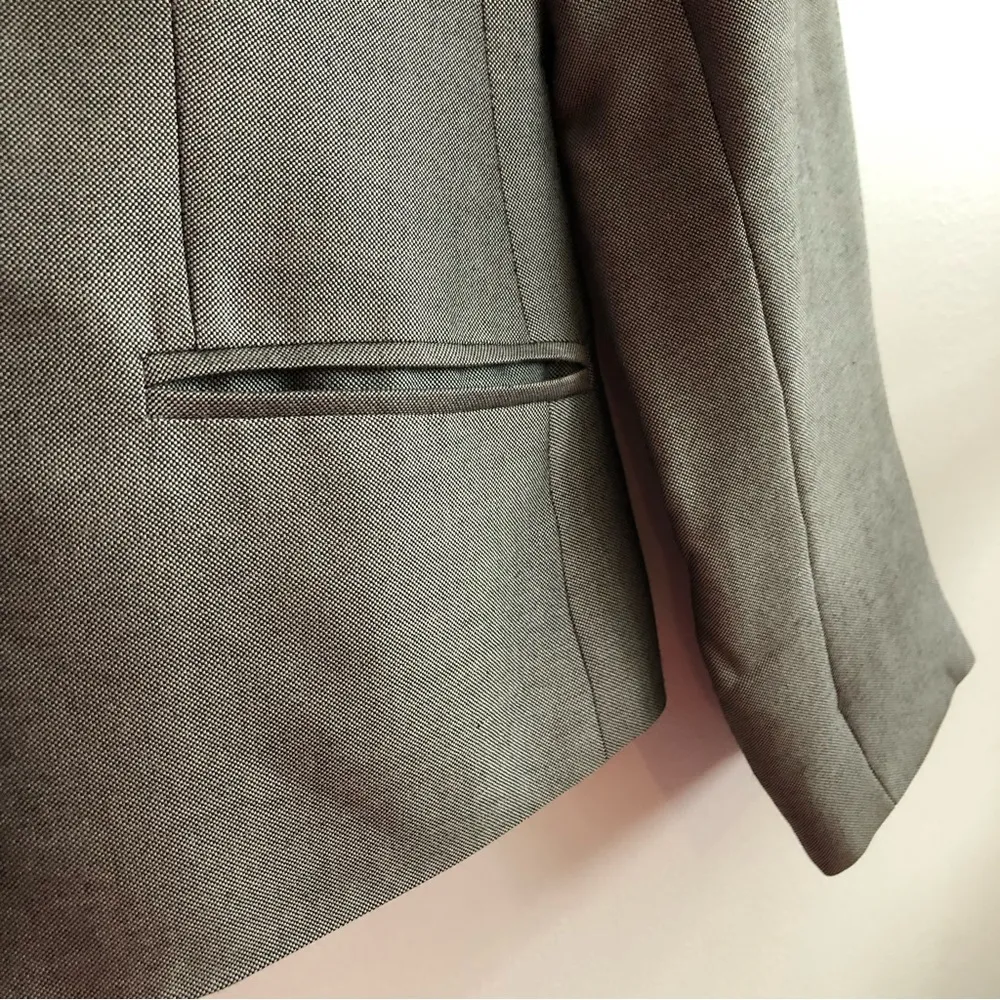 Ann Taylor Blazer Women’s Size 4P - Image 8